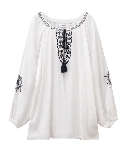 NAVY（ネイビー）の「やわらかく着心地の良い長袖刺繍ブラウス（シャツ/ブラウス・レディース・ホワイト・M/L）」の5枚目の写真