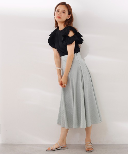 one after another NICE CLAUP(ワンアフターアナザーナイスクラップ)の「肩あきフリルテレコトップス(Tシャツ/カットソー・レディース・ブラック/オフホワイト/モカ・FREE)」の21枚目の写真