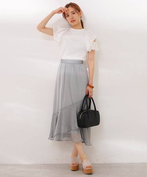 one after another NICE CLAUP(ワンアフターアナザーナイスクラップ)の「肩あきフリルテレコトップス(Tシャツ/カットソー・レディース・ブラック/オフホワイト/モカ・FREE)」の15枚目の写真