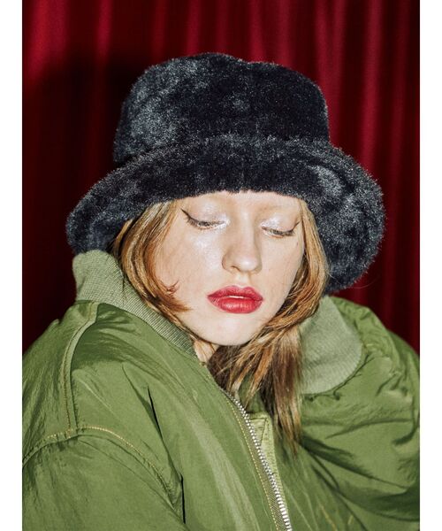 jouetie（ジュエティ）の「カラーファーハット【バケットハット】（ハット・レディース・ブラック/グリーン/ブルー・FREE）」の2枚目の写真