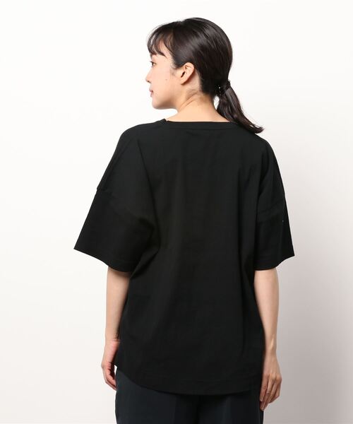 GRANDMA MAMA DAUGHTER（グランマママドーター）の「∴【GRANDMA MAMA DAUGHTER / グランママドーター】VNワイドカットソー TC2014701（Tシャツ/カットソー・レディース・ブラック/ネイビー・1/0）」の11枚目の写真