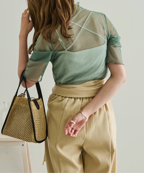 Ambre Neige(アンブルネージュ)の「シアーハイネックトップス/【WEB/EC限定商品】(シャツ/ブラウス・レディース・ホワイト/ブラック/ライトブラウン/グリーン系その他・FREE)」の8枚目の写真