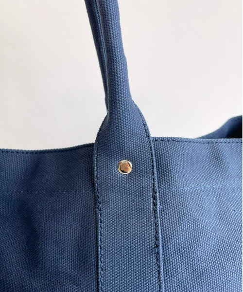 Libra Cue（リブラ キュー）の「ビッグキャンバストートバック（トートバッグ・レディース・グレイッシュベージュ/ネイビー・FREE）」の11枚目の写真