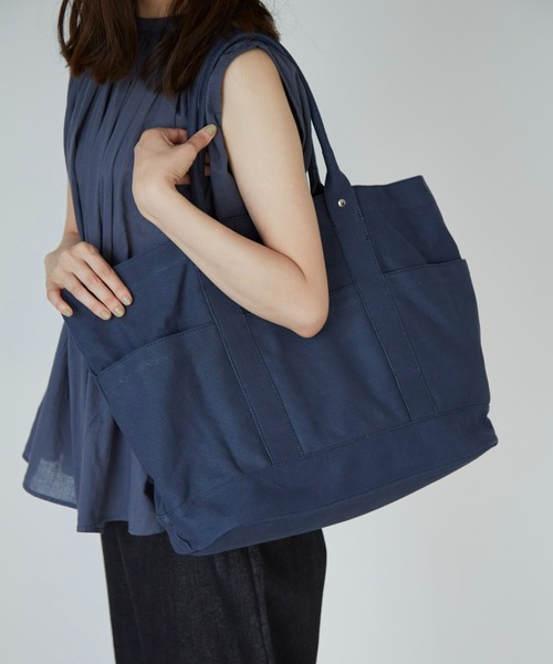 Libra Cue（リブラ キュー）の「ビッグキャンバストートバック（トートバッグ・レディース・グレイッシュベージュ/ネイビー・FREE）」の8枚目の写真