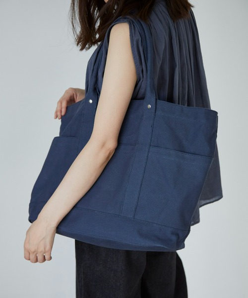 Libra Cue（リブラ キュー）の「ビッグキャンバストートバック（トートバッグ・レディース・グレイッシュベージュ/ネイビー・FREE）」の9枚目の写真