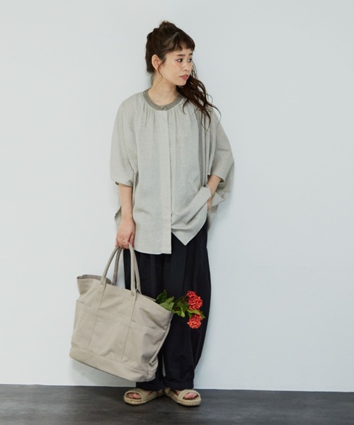 Libra Cue（リブラ キュー）の「ビッグキャンバストートバック（トートバッグ・レディース・グレイッシュベージュ/ネイビー・FREE）」の17枚目の写真