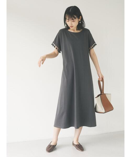 CRAFT STANDARD BOUTIQUE(クラフトスタンダードブティック)の「タッセルフリンジスリーブカットワンピース *(ワンピース・レディース・チャコールグレー/ライトグレー/ブラウン・FREE)」の16枚目の写真