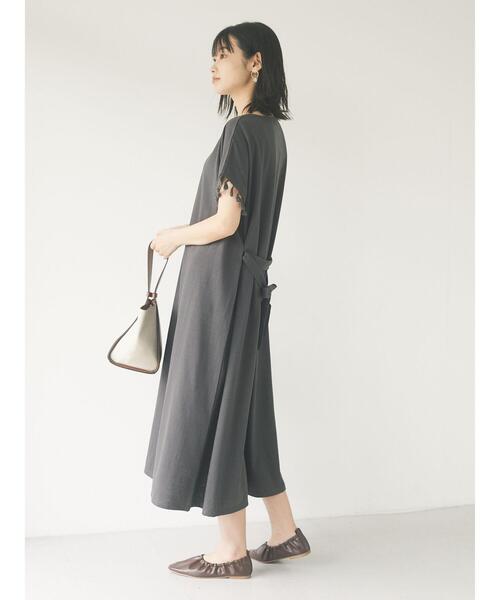 CRAFT STANDARD BOUTIQUE(クラフトスタンダードブティック)の「タッセルフリンジスリーブカットワンピース *(ワンピース・レディース・チャコールグレー/ライトグレー/ブラウン・FREE)」の18枚目の写真