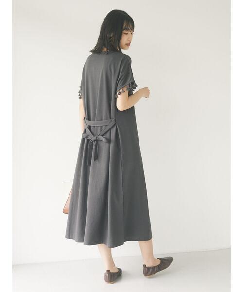 CRAFT STANDARD BOUTIQUE(クラフトスタンダードブティック)の「タッセルフリンジスリーブカットワンピース *(ワンピース・レディース・チャコールグレー/ライトグレー/ブラウン・FREE)」の21枚目の写真