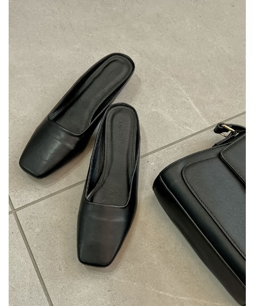 Re:EDIT(リエディ)の「スクエアカットミュールパンプス(サンダル・レディース・パイソン/ボルドー/シルバー/レオパード/ブラック/アイボリー/キャメル/カーキ・MEDIUM/X-LARGE/SMALL/LARGE/XX-LARGE)」の3枚目の写真