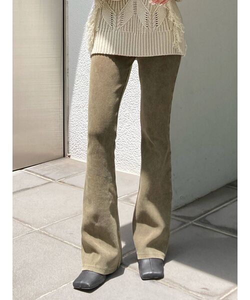 EMODA(エモダ)の「ダメージフレアリブパンツ(その他パンツ・レディース・グリーン/グレー/ベージュ/ブラック・FREE)」の1枚目の写真