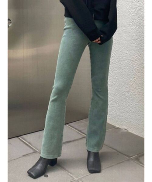 EMODA(エモダ)の「ダメージフレアリブパンツ(その他パンツ・レディース・グリーン/グレー/ベージュ/ブラック・FREE)」の5枚目の写真