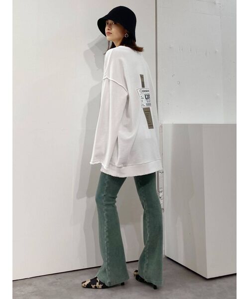 EMODA(エモダ)の「ダメージフレアリブパンツ(その他パンツ・レディース・グリーン/グレー/ベージュ/ブラック・FREE)」の8枚目の写真