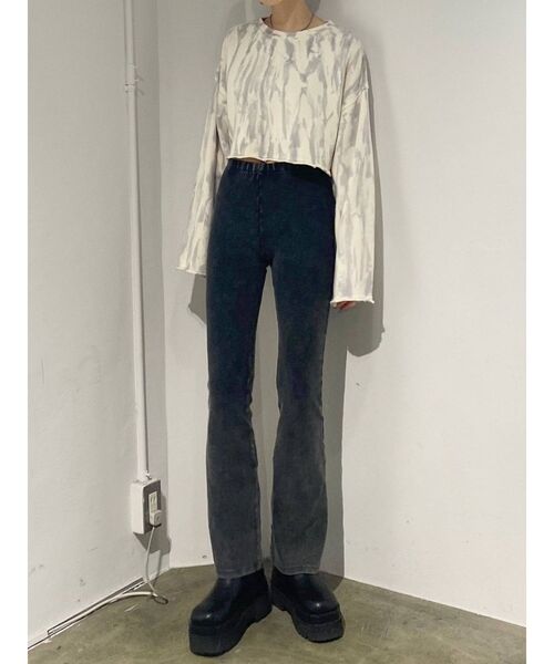 EMODA(エモダ)の「ダメージフレアリブパンツ(その他パンツ・レディース・グリーン/グレー/ベージュ/ブラック・FREE)」の17枚目の写真