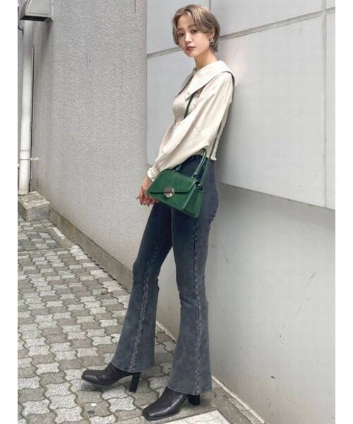 EMODA(エモダ)の「ダメージフレアリブパンツ(その他パンツ・レディース・グリーン/グレー/ベージュ/ブラック・FREE)」の19枚目の写真