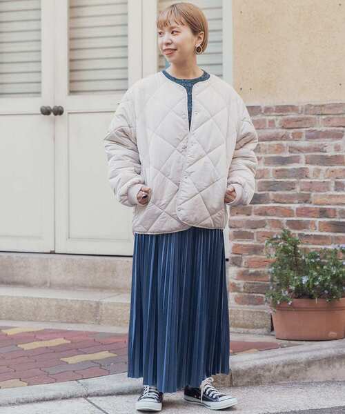 ITEMS URBANRESEARCH（アイテムズ アーバンリサーチ）の「ベロアプリーツスカート（スカート・レディース・モカ/ライトベージュ/ブルー/チャコールグレー/ベージュ・FREE）」の18枚目の写真