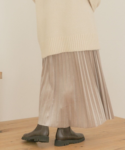 ITEMS URBANRESEARCH（アイテムズ アーバンリサーチ）の「ベロアプリーツスカート（スカート・レディース・モカ/ライトベージュ/ブルー/チャコールグレー/ベージュ・FREE）」の7枚目の写真