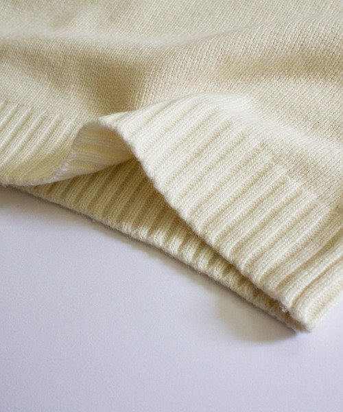 ALL ORDINARIES（オールオーディナリーズ）の「肘あて付クルーニット（ニット/セーター・レディース・ライトグレー/ライトブルー/ブラック/グリーン/アイボリー・FREE）」の15枚目の写真