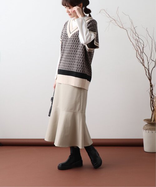 frames RAY CASSIN(フレームスレイカズン)の「【WEB限定】合皮マーメードスカート(スカート・レディース・ブラック/グレイッシュベージュ・FREE)」の12枚目の写真