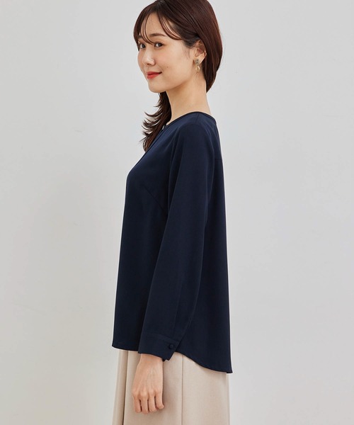 ROPE' PICNIC(ロペピクニック)の「ゴールドパーツフロントタックブラウス(シャツ/ブラウス・レディース・オフホワイト/ネイビー/ブルー系その他6・38/40)」の12枚目の写真