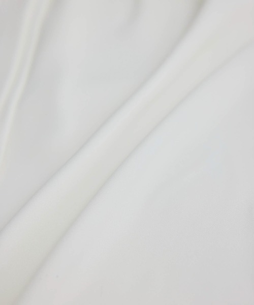 ROPE' PICNIC(ロペピクニック)の「ゴールドパーツフロントタックブラウス(シャツ/ブラウス・レディース・オフホワイト/ネイビー/ブルー系その他6・38/40)」の7枚目の写真