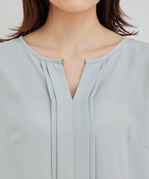 ROPE' PICNIC(ロペピクニック)の「ゴールドパーツフロントタックブラウス(シャツ/ブラウス・レディース・オフホワイト/ネイビー/ブルー系その他6・38/40)」の13枚目の写真