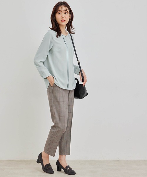 ROPE' PICNIC(ロペピクニック)の「ゴールドパーツフロントタックブラウス(シャツ/ブラウス・レディース・オフホワイト/ネイビー/ブルー系その他6・38/40)」の16枚目の写真