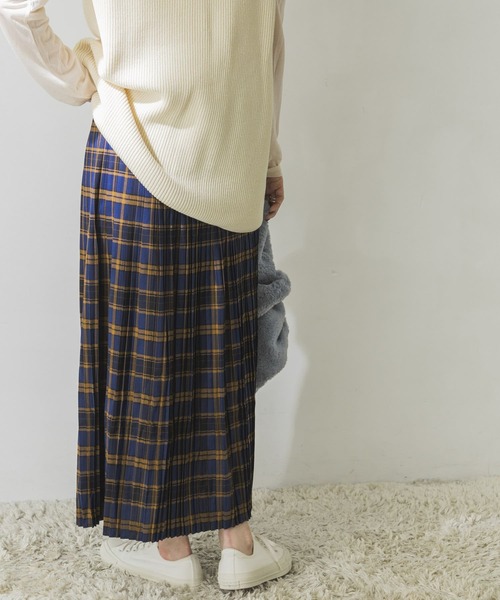 URBAN RESEARCH（アーバンリサーチ）の「チェックプリーツスカート（スカート・レディース・イエロー/パープル/ブルー/ベージュ・36/38）」の19枚目の写真
