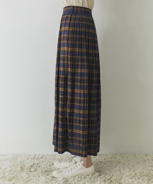 URBAN RESEARCH（アーバンリサーチ）の「チェックプリーツスカート（スカート・レディース・イエロー/パープル/ブルー/ベージュ・36/38）」の15枚目の写真