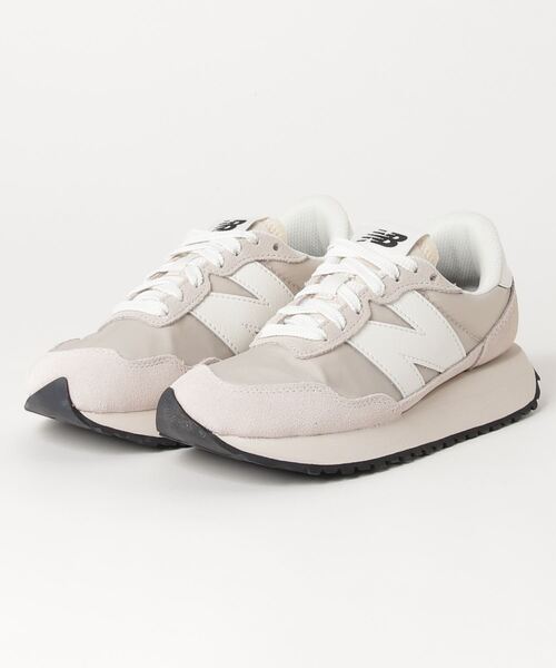 NEW BALANCE（ニューバランス）の「WS237（スニーカー・レディース・ホワイト/グレー/レッド・22.5cm/23.5cm/24.5cm/23.0cm/24.0cm/25.0cm/22.0cm）」の2枚目の写真