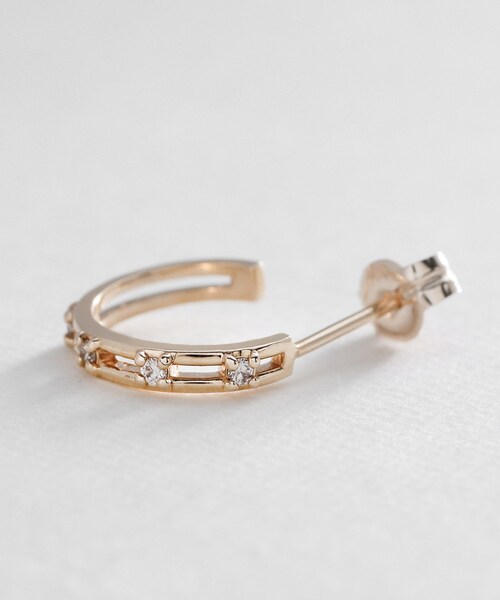 COCOSHNIK(ココシュニック)の「K10ダイヤモンド スリット フープピアス(ピアス(両耳用)・レディース・アイボリー系・00)」の3枚目の写真
