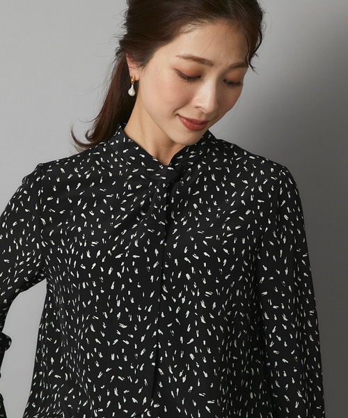 RIVE DROITE(リヴドロワ)の「フェミニンからスタイリッシュまで ハケドットボウタイブラウス(シャツ/ブラウス・レディース・ブラック/オフホワイト・FREE)」の1枚目の写真