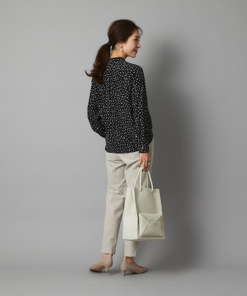 RIVE DROITE(リヴドロワ)の「フェミニンからスタイリッシュまで ハケドットボウタイブラウス(シャツ/ブラウス・レディース・ブラック/オフホワイト・FREE)」の18枚目の写真