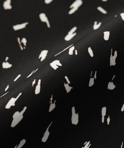 RIVE DROITE(リヴドロワ)の「フェミニンからスタイリッシュまで ハケドットボウタイブラウス(シャツ/ブラウス・レディース・ブラック/オフホワイト・FREE)」の9枚目の写真