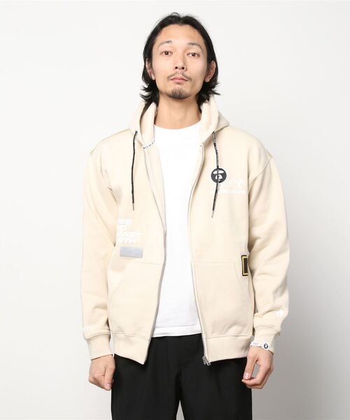 ツ*ヨ様 A Bathing Ape ベージュ パーカー A BATHING APE（アベイシングエイプ）の「SHARK PULLOVER HOODIE