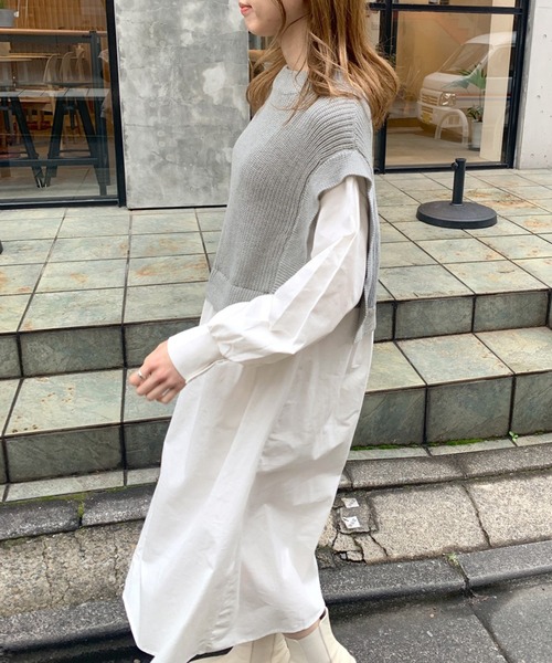 OLIVE des OLIVE（オリーブデオリーブ）の「【WEB限定】おさんぽドッキングワンピース（ワンピース・レディース・オフホワイト/グレー/ベージュ・FREE）」の3枚目の写真