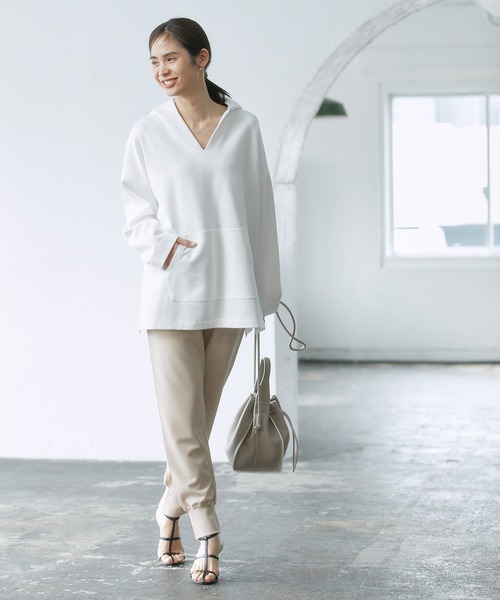 【秋にも使える】ダンボールニットVネックフーディ