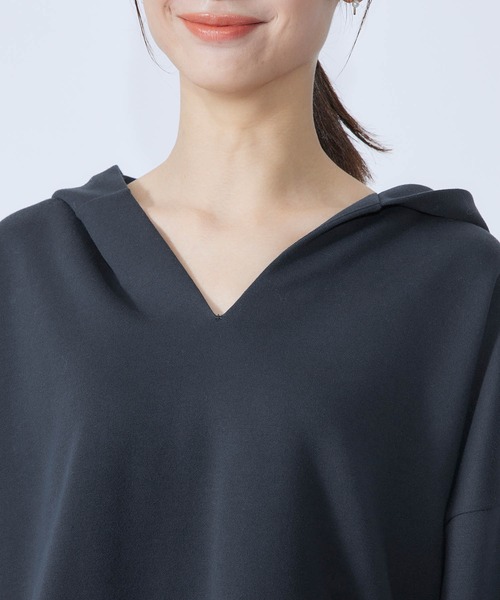 【秋にも使える】ダンボールニットVネックフーディ