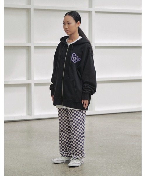 ISTKUNST（イストクンスト）の「【ISTKUNST】BEAR & SMILEY HOOD ZIP UP / イストクンスト ベアー アンド スマイリー ジップアップ フーディー（パーカー・レディース・ライトグレー/ブラック・MEDIUM/LARGE/X-LARGE）」の16枚目の写真