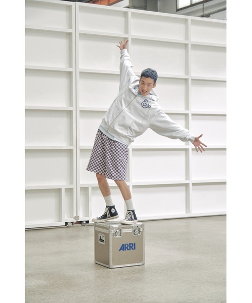 ISTKUNST（イストクンスト）の「【ISTKUNST】BEAR & SMILEY HOOD ZIP UP / イストクンスト ベアー アンド スマイリー ジップアップ フーディー（パーカー・レディース・ライトグレー/ブラック・MEDIUM/LARGE/X-LARGE）」の17枚目の写真