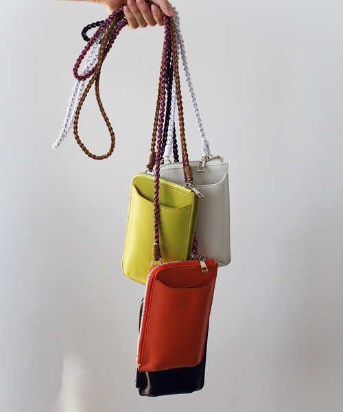 GeeRA(ジーラ)の「編みショルダーマルチモバイルバッグ(ショルダーバッグ・レディース・オレンジ/イエロー/ブラック/オフホワイト・FREE)」の9枚目の写真