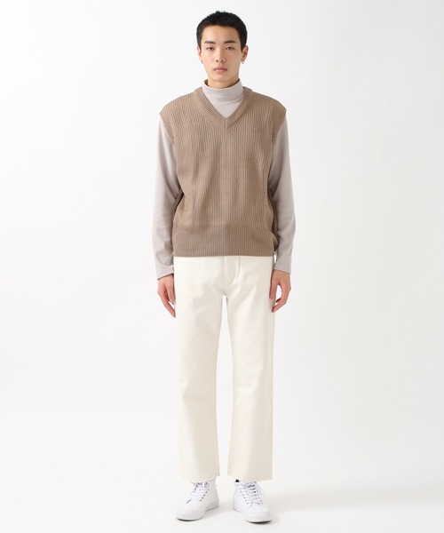 ALAND（エーランド）の「MEANDER／V-NECK KNIT VEST　2258894（ベスト・メンズ・ベージュ・LARGE/MEDIUM）」の4枚目の写真