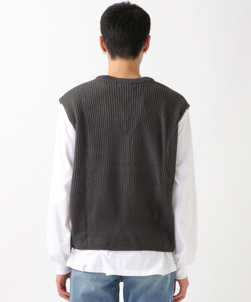ALAND（エーランド）の「MEANDER／V-NECK KNIT VEST　2258894（ベスト・メンズ・ベージュ・LARGE/MEDIUM）」の7枚目の写真