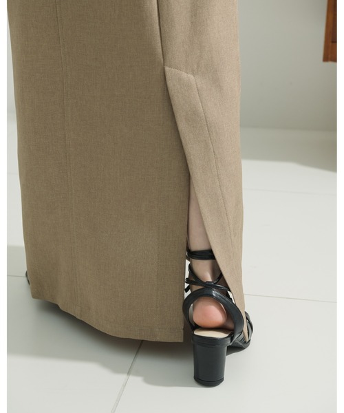 NEUNA（ヌナ）の「【SML展開/ストラップ調節可能】ストラップリボンキャミロングワンピース（ワンピース・レディース・ブラック/アイボリー/モカ/ブラウン・MEDIUM/LARGE/SMALL）」の20枚目の写真