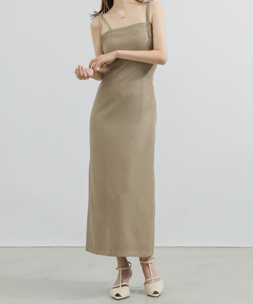 NEUNA（ヌナ）の「【SML展開/ストラップ調節可能】ストラップリボンキャミロングワンピース（ワンピース・レディース・ブラック/アイボリー/モカ/ブラウン・MEDIUM/LARGE/SMALL）」の14枚目の写真