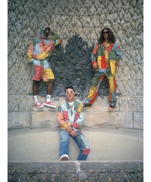 MARCELO BURLON（マルセロ・バーロン）の「ALL OVER BANDANA NYLON SHORTS（その他パンツ・メンズ・レッド系その他・M/L）」の2枚目の写真