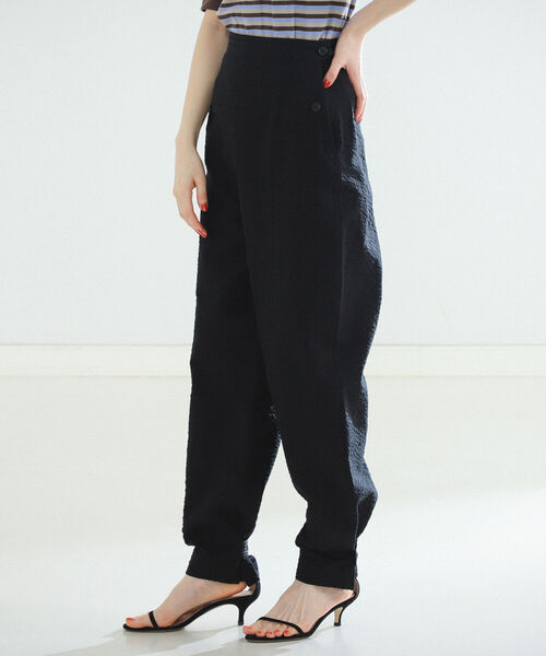 Demi-Luxe BEAMS（デミルクス ビームス）の「Demi-Luxe BEAMS / サッカー タブ付き パンツ（その他パンツ・レディース・ブラック/その他/レッド・38/36）」の13枚目の写真