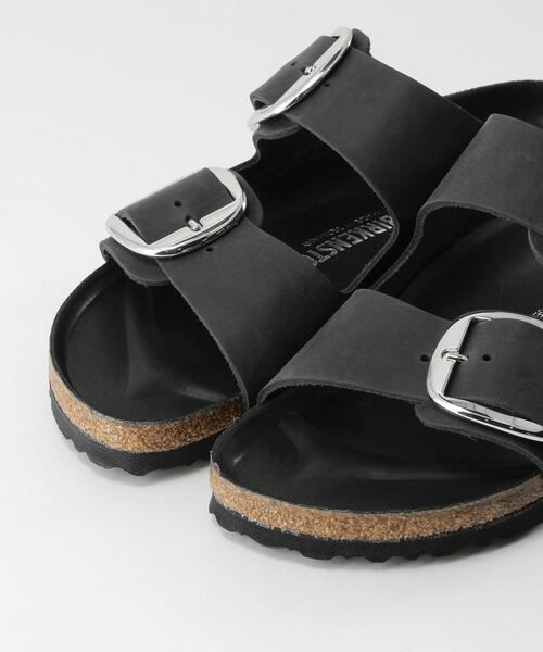 BEAUTY&YOUTH UNITED ARROWS（ビューティーアンドユースユナイテッドアローズ）の「＜BIRKENSTOCK（ビルケンシュトック）＞ARIZONA BIGBUCKLE/サンダル（その他シューズ・メンズ・ブラック・40/39/41/42/43）」の4枚目の写真