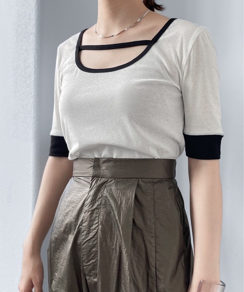 Solace(ソレイス)の「UネックバイカラーリンガーT/前後2WAY(Tシャツ/カットソー・レディース・ホワイト/パープル/レッド/ライトグリーン・FREE)」の5枚目の写真