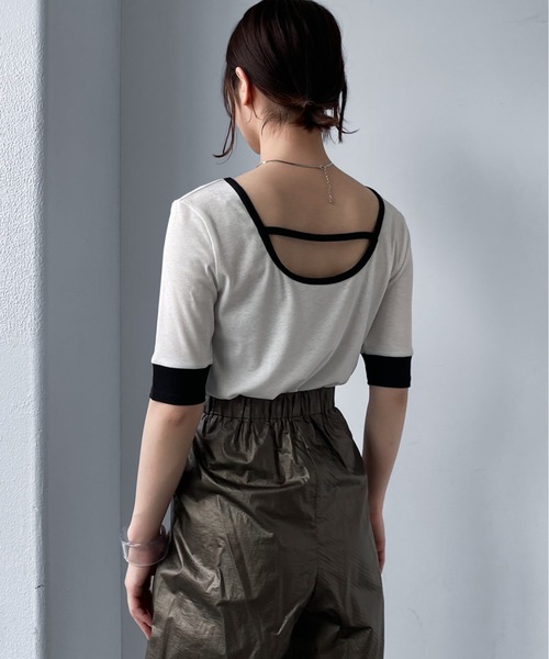 Solace(ソレイス)の「UネックバイカラーリンガーT/前後2WAY(Tシャツ/カットソー・レディース・ホワイト/パープル/レッド/ライトグリーン・FREE)」の8枚目の写真